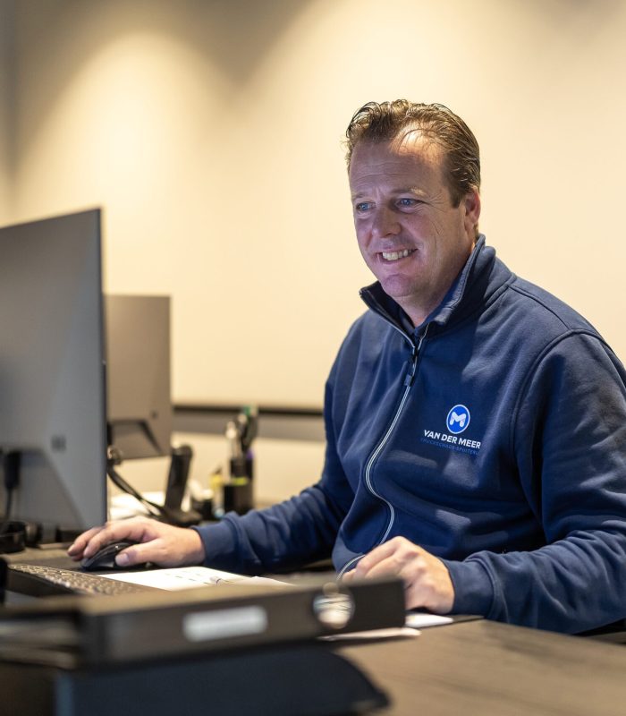 Contact van der Meer